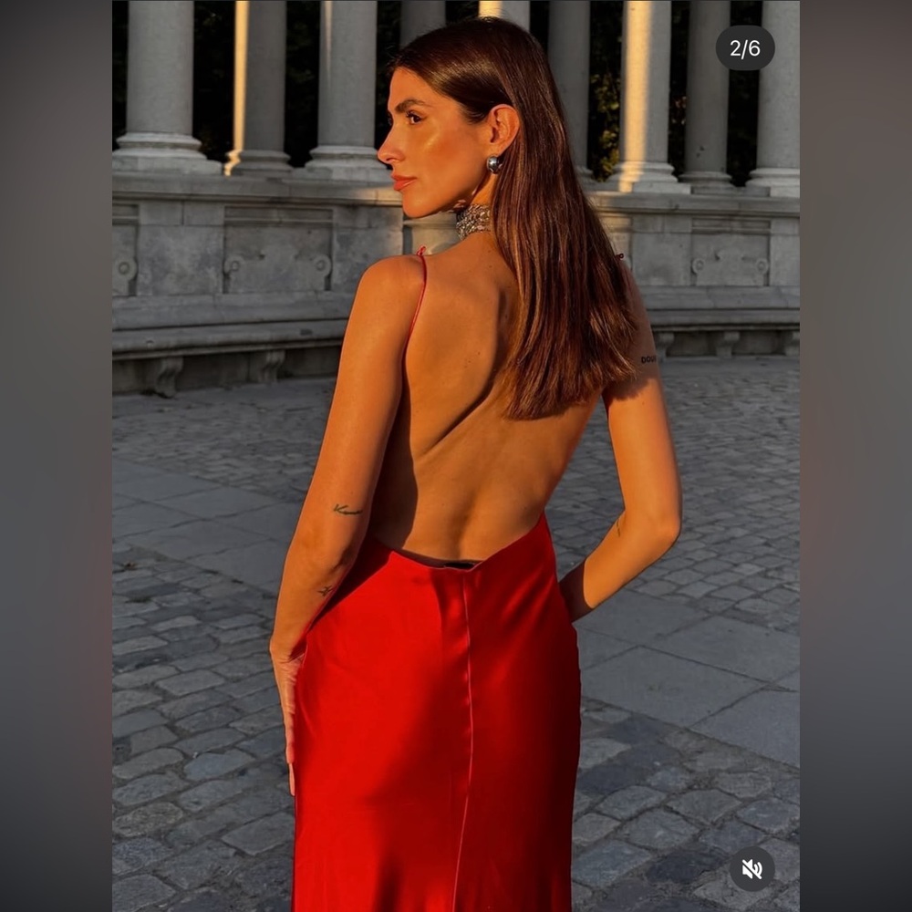 ๐(NWOT) ZARA Bloggers Fav Open Back Satin Maxi Dress in Red. Size SMALL - Picture 5 of 16